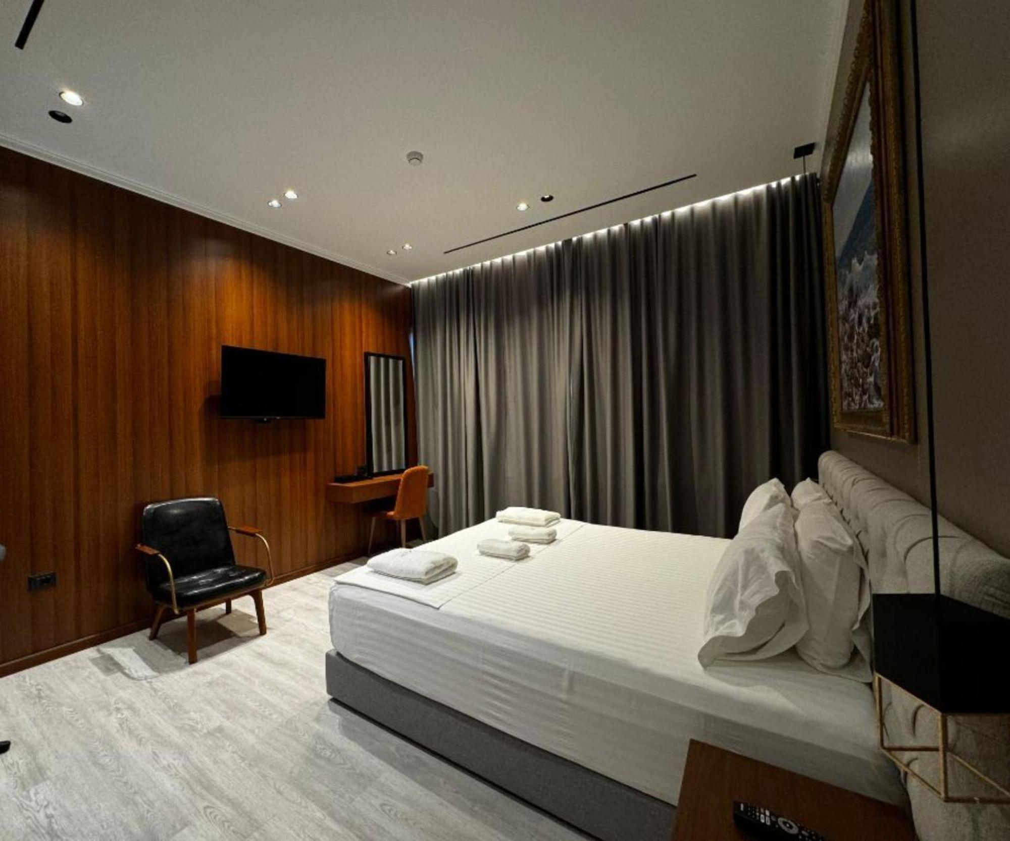 Area Hotel คซามิล ภายนอก รูปภาพ