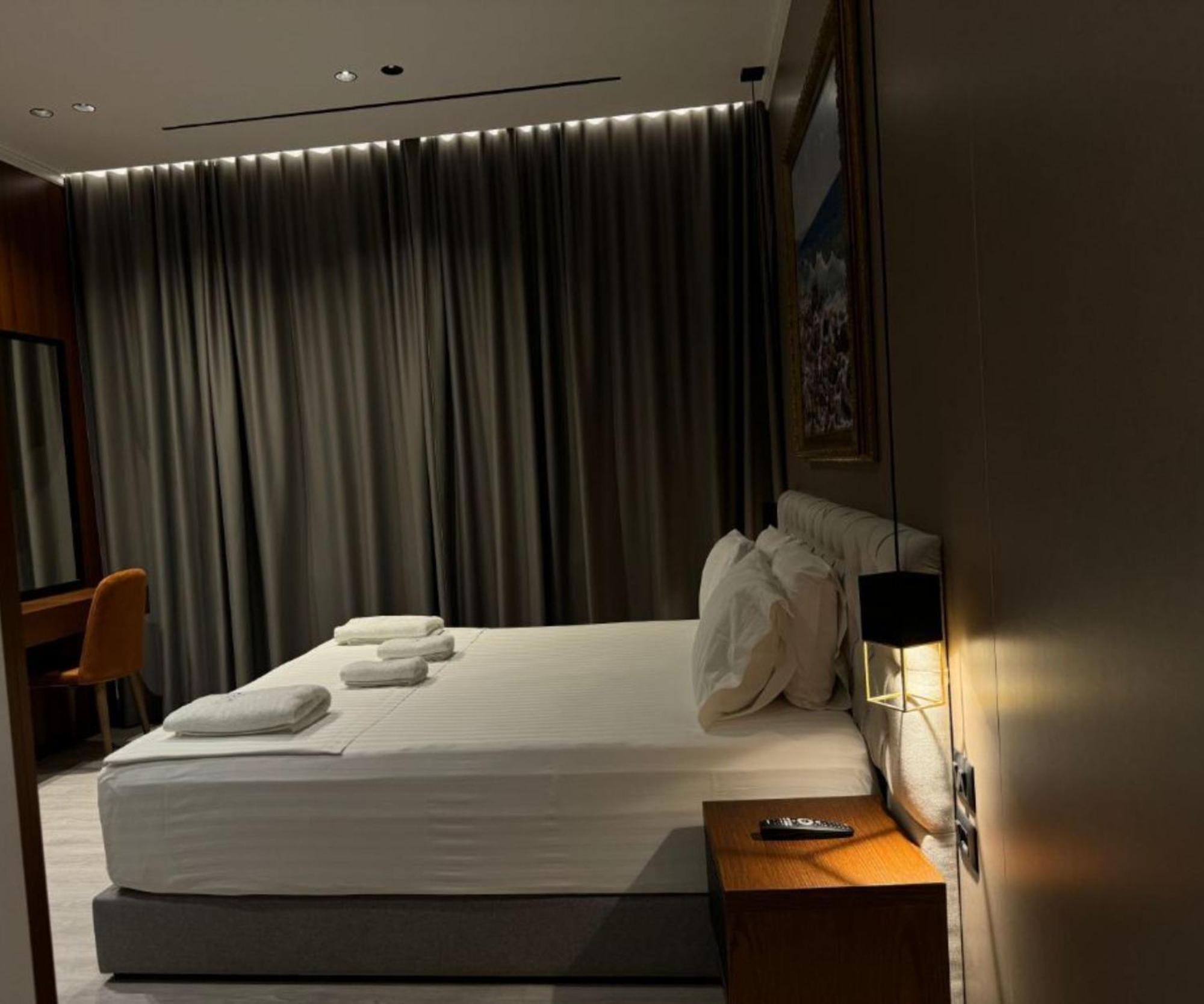 Area Hotel คซามิล ภายนอก รูปภาพ